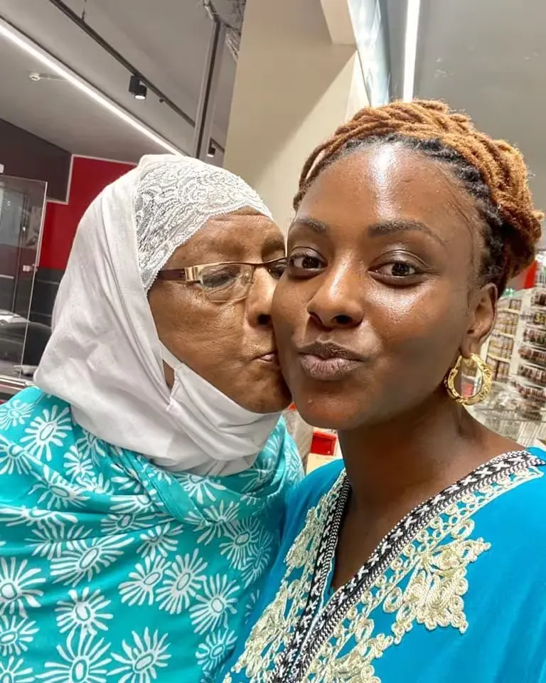 Halima Gadji: la odisea de un icono rebelde del cine: Halima y su madre