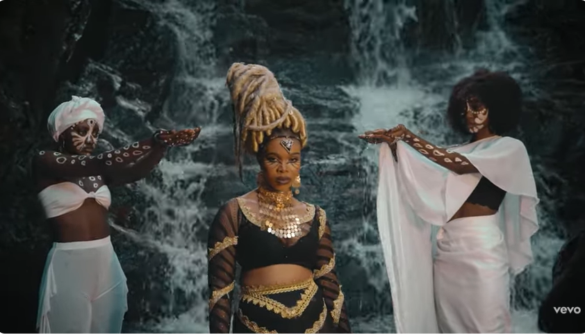 De l'Égypte au Ghana : Le Code des Ancêtres dans AMIN d'Enam 