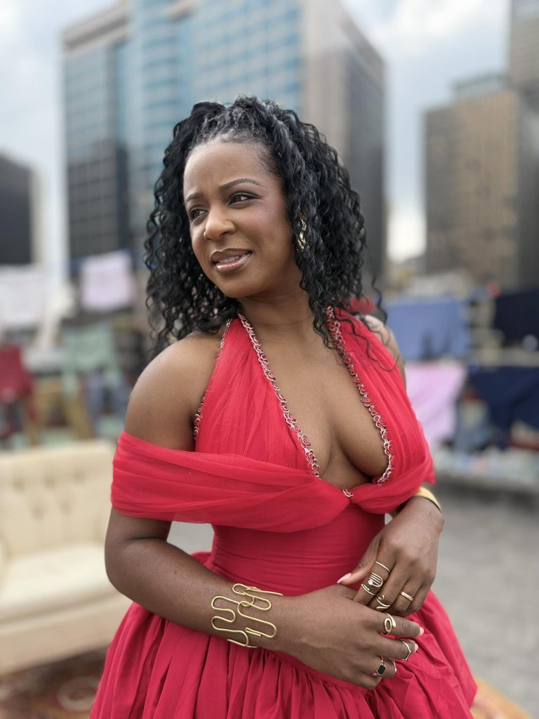 Charlotte Dipanda & Davido : Le Phénomène "Survivor", Une Ode à la Résilience Africaine !