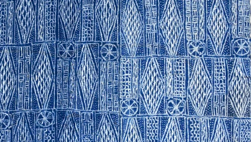 Ndop : Le Tissu Royal du Cameroun qui Parle aux Ancêtres