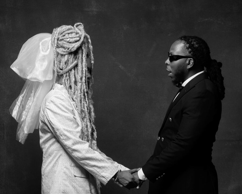Edem et Enam en costumes élégants pour Volta Vi, représentant la culture Ewe- Africaine